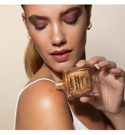 Shimmering Dry Oil - Body & Hair Shimmering Dry Oil - Body & Hair